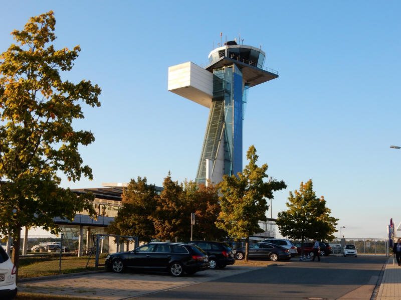 Besuch im Tower des Albrecht-Dürer-Airports Nürnberg